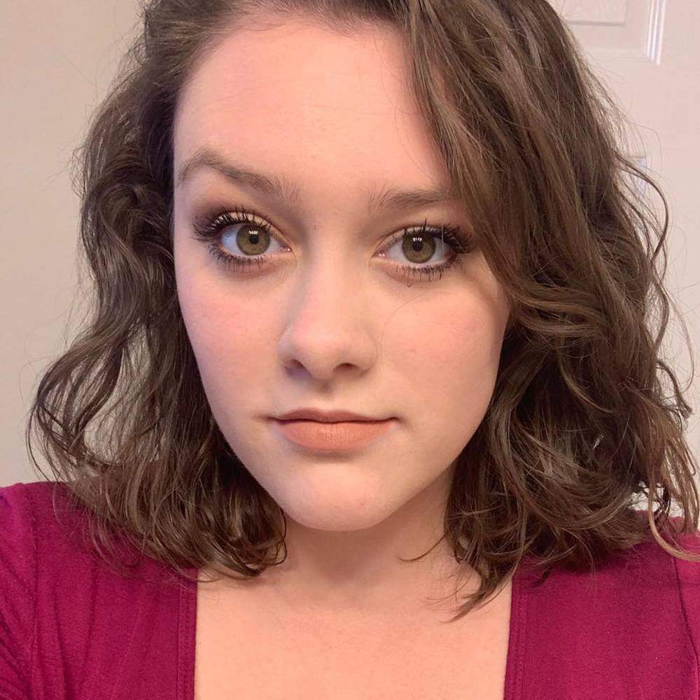 Meet your Posher, Alexis